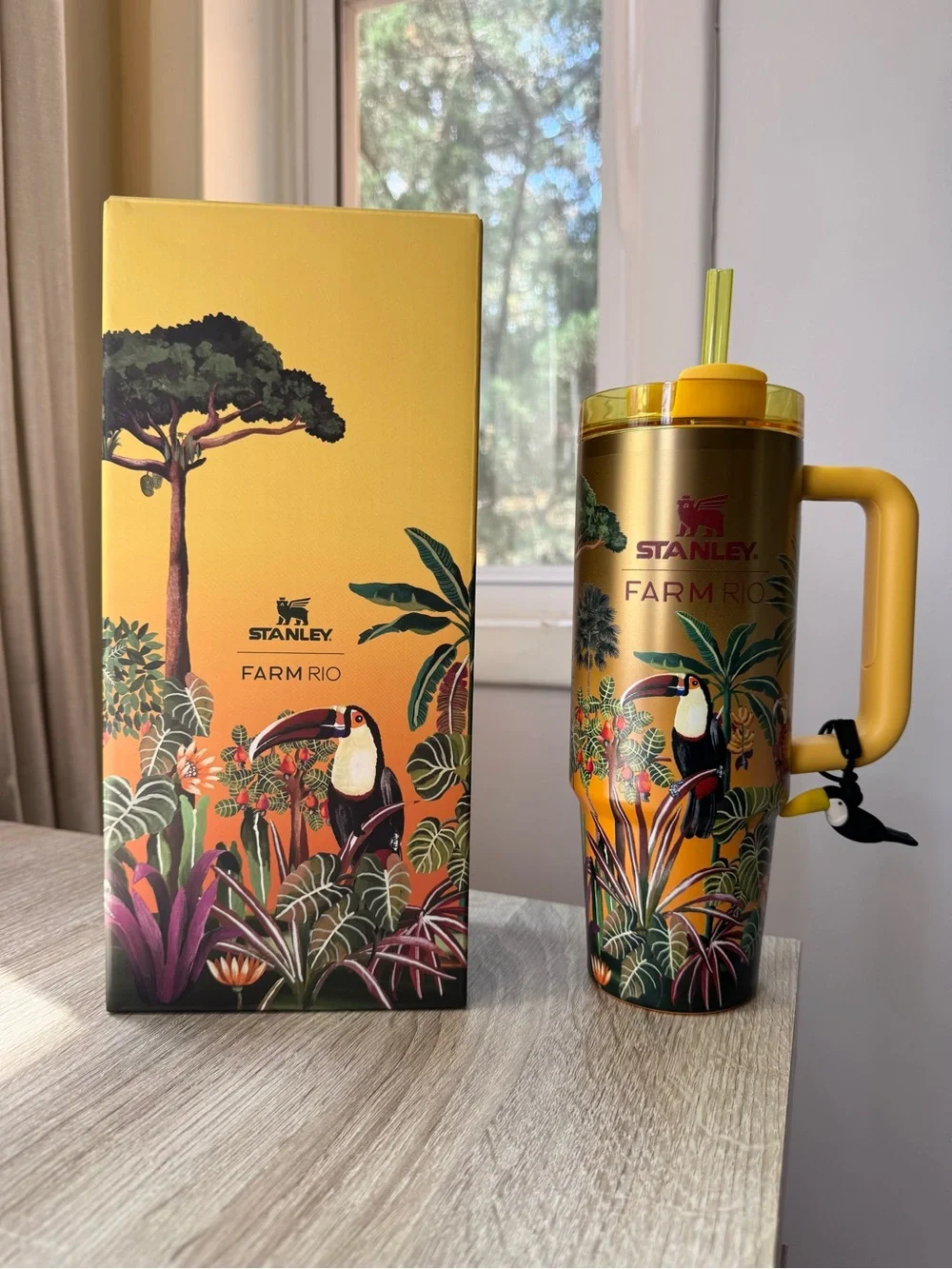 Stanley 1913 x FARM Rio Quencher® H2.0 Flowstate Tumbler 30 OZ Tropical Woods